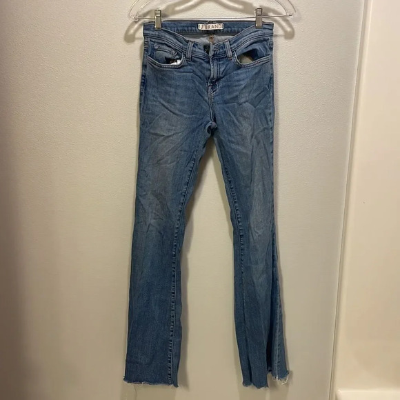 J Brand Bell Bottoms Woman’s jeans. The style is Icicle - Picture 2 of 13